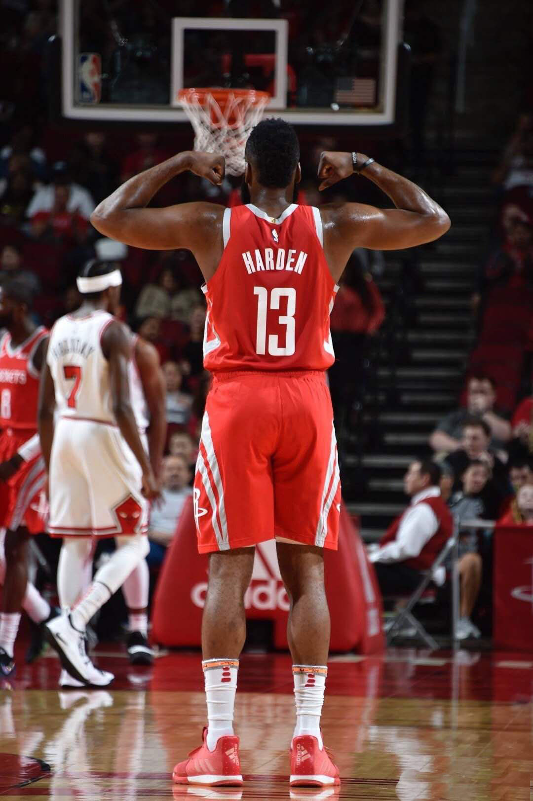 横向拉齐 横向拉齐