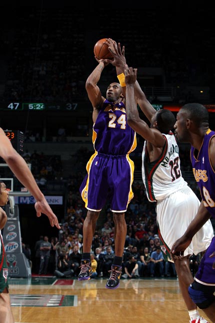 文班vs卢 文班vs卢